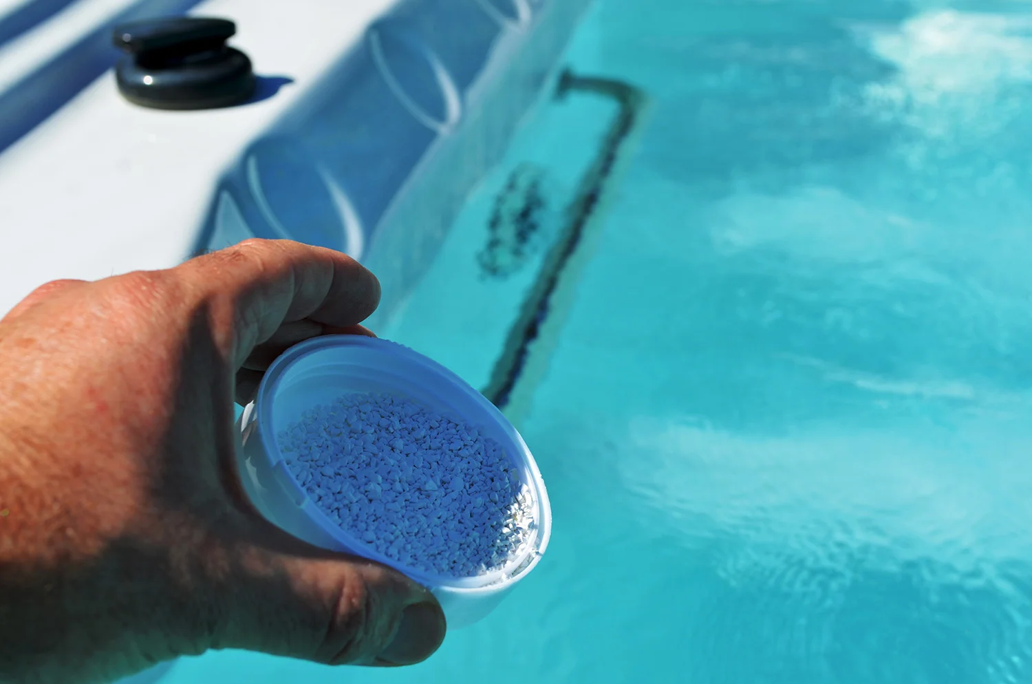 How to Use Bromine in a Hot Tub
