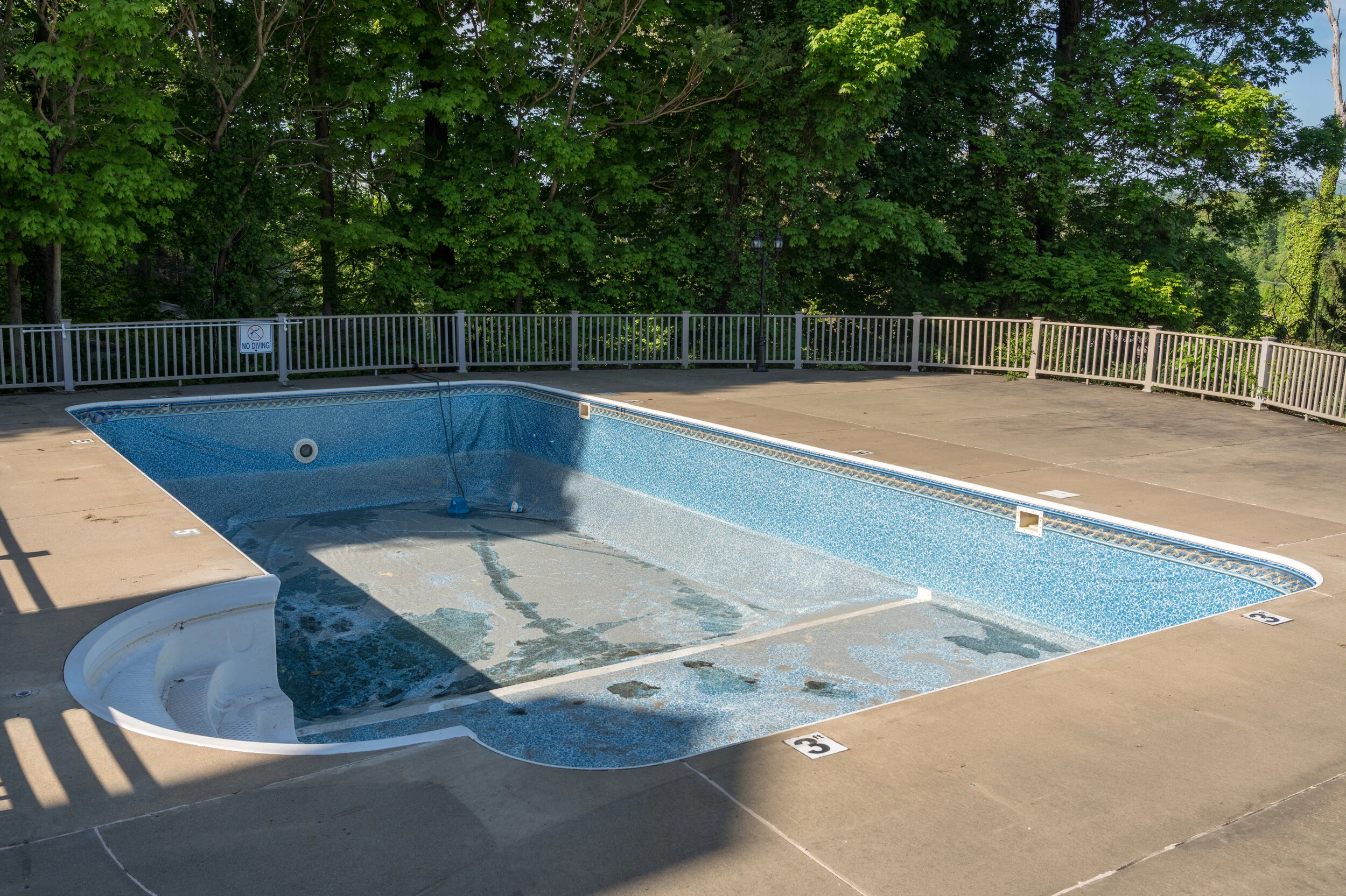 How To Remove Stains From A Vinyl Pool Liner