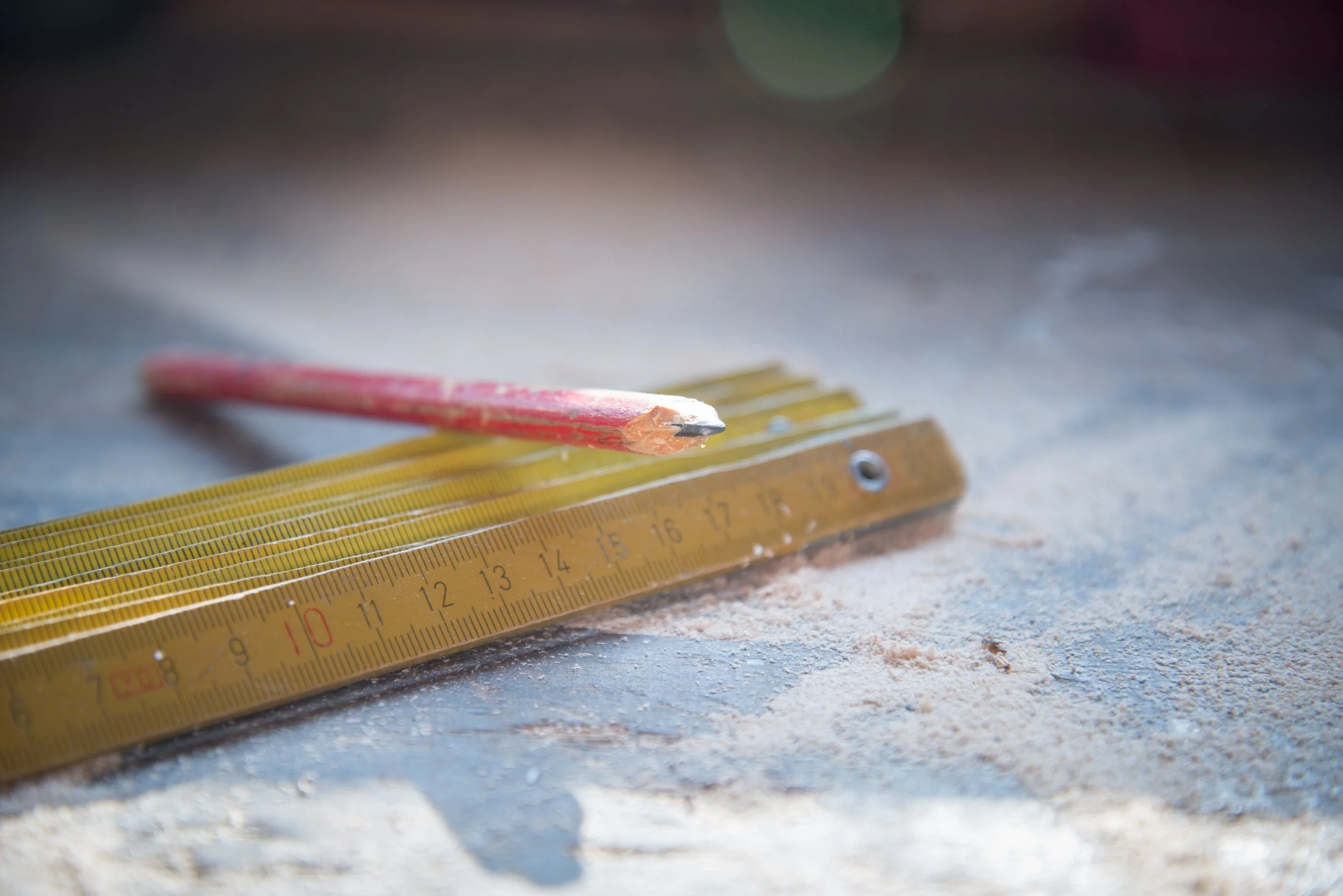 carpenter-1365332.jpg