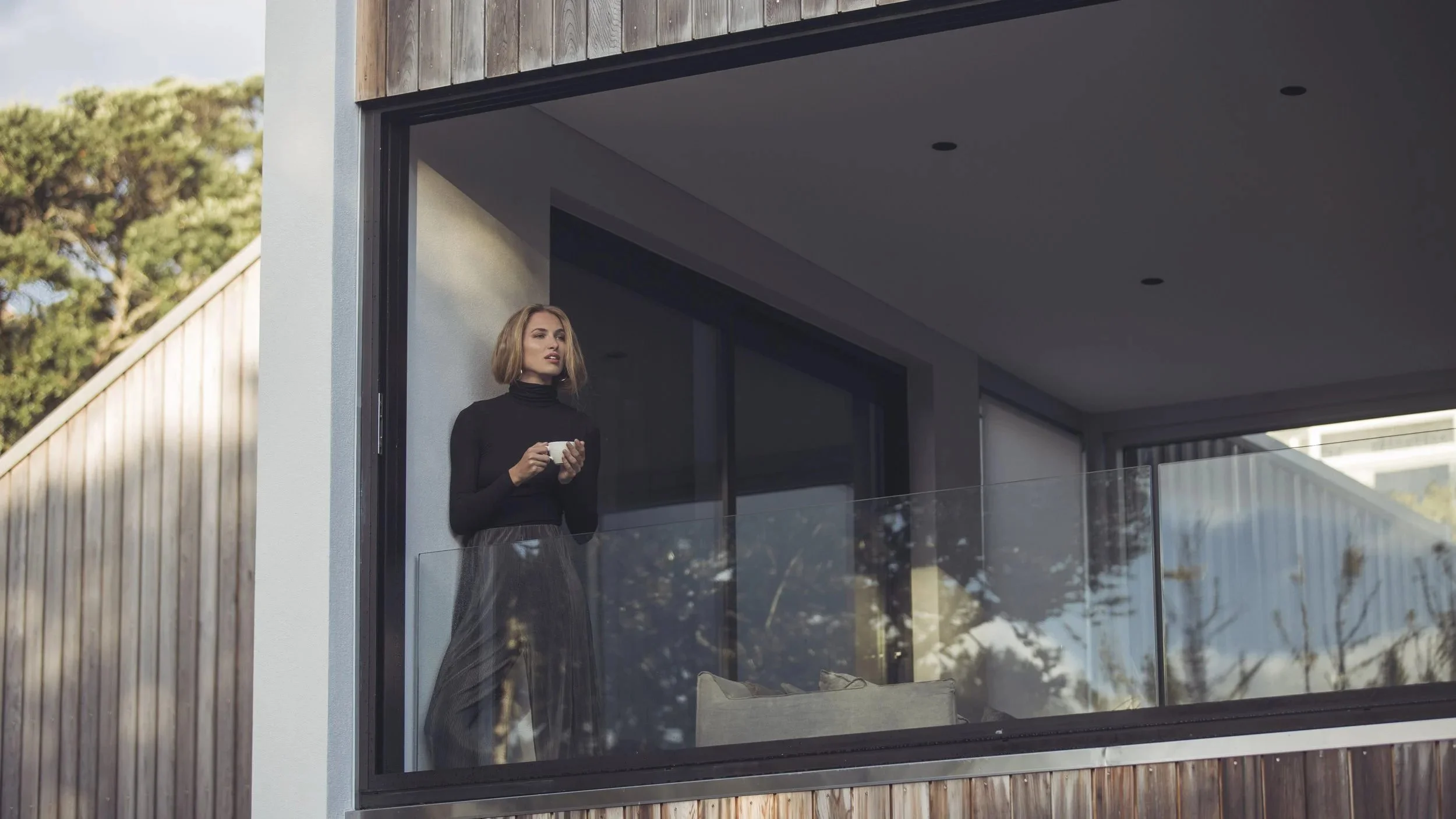 fashion-editorial-modern-house.jpg