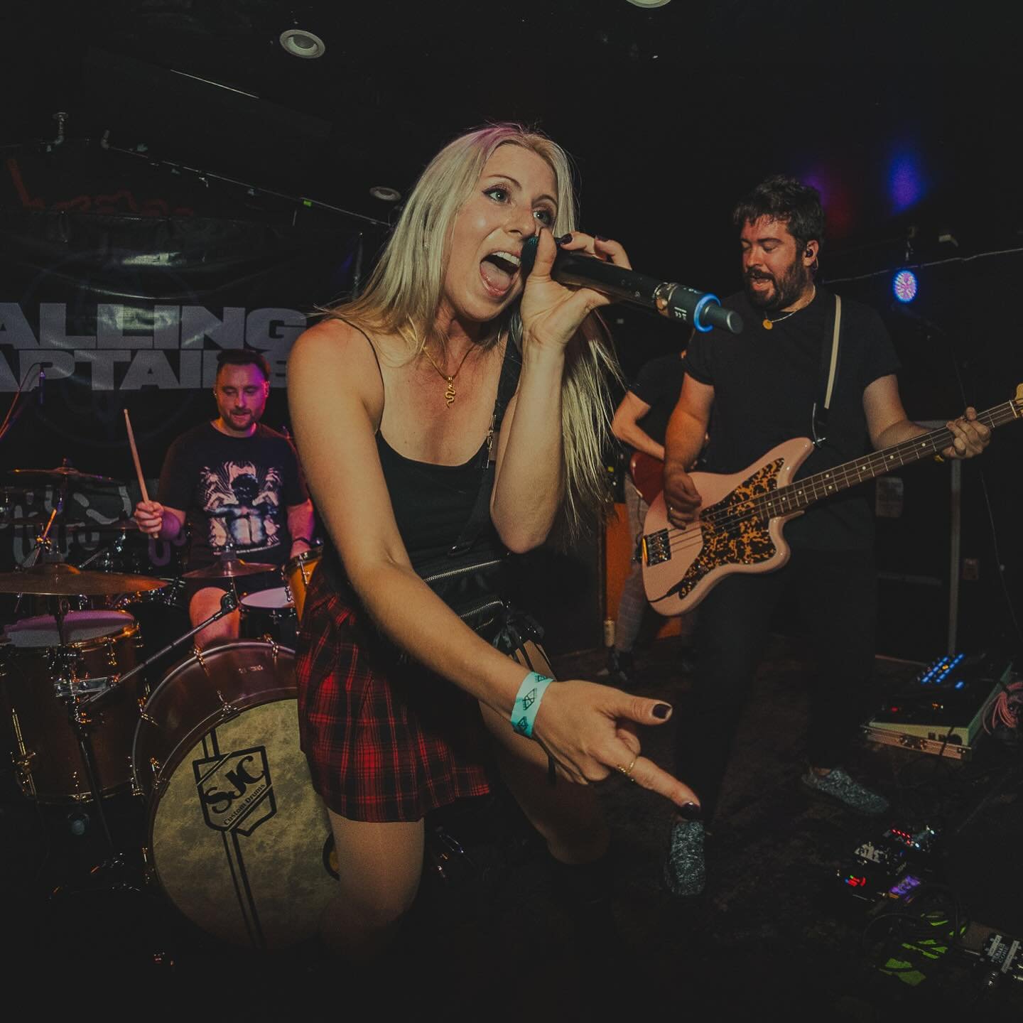 Last ✌️ shows of the year! We mean it, you won&rsquo;t hear another song of ours live til next year 🥺 drop what you wanna hear in the comments!

11/09 MKE @anodyne_events
11/10 CHI @basecampvenue 

#mkemusic #midwestpoppunk #chicagopoppunk #poppunk