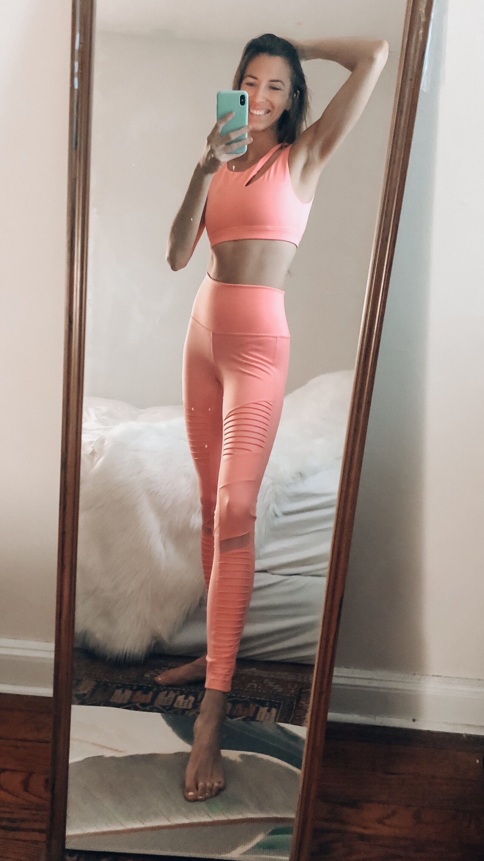 Pink Alo Yoga Set Size Small - Gem