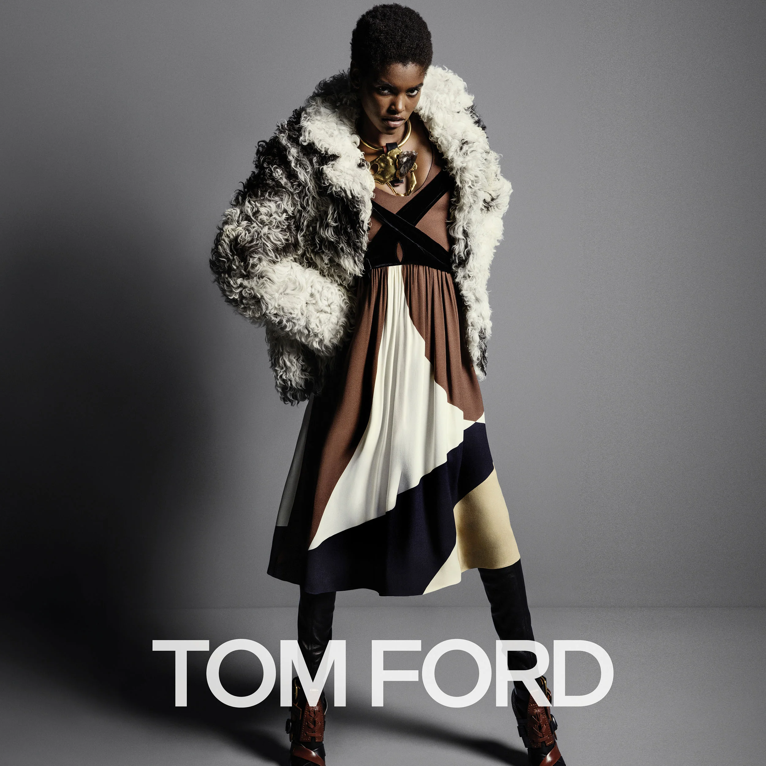 3_AW16_751x751_2.jpg