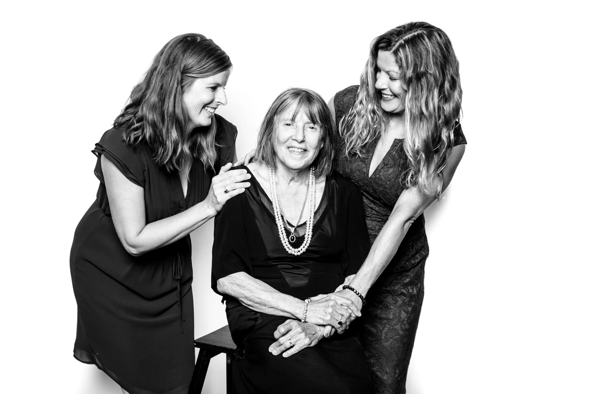 Calgary Luxury Photo Booth-1.jpg