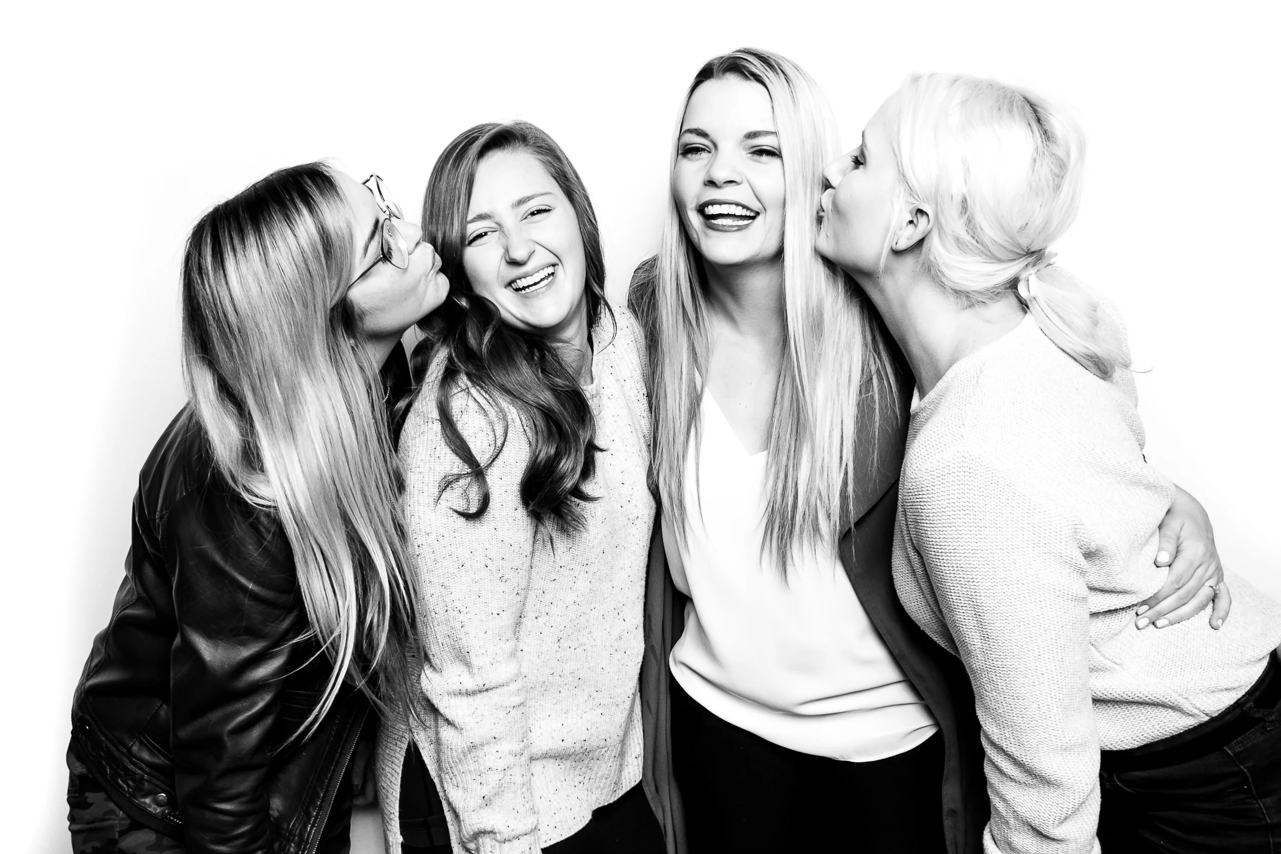 calgary photo booth black and white.jpg