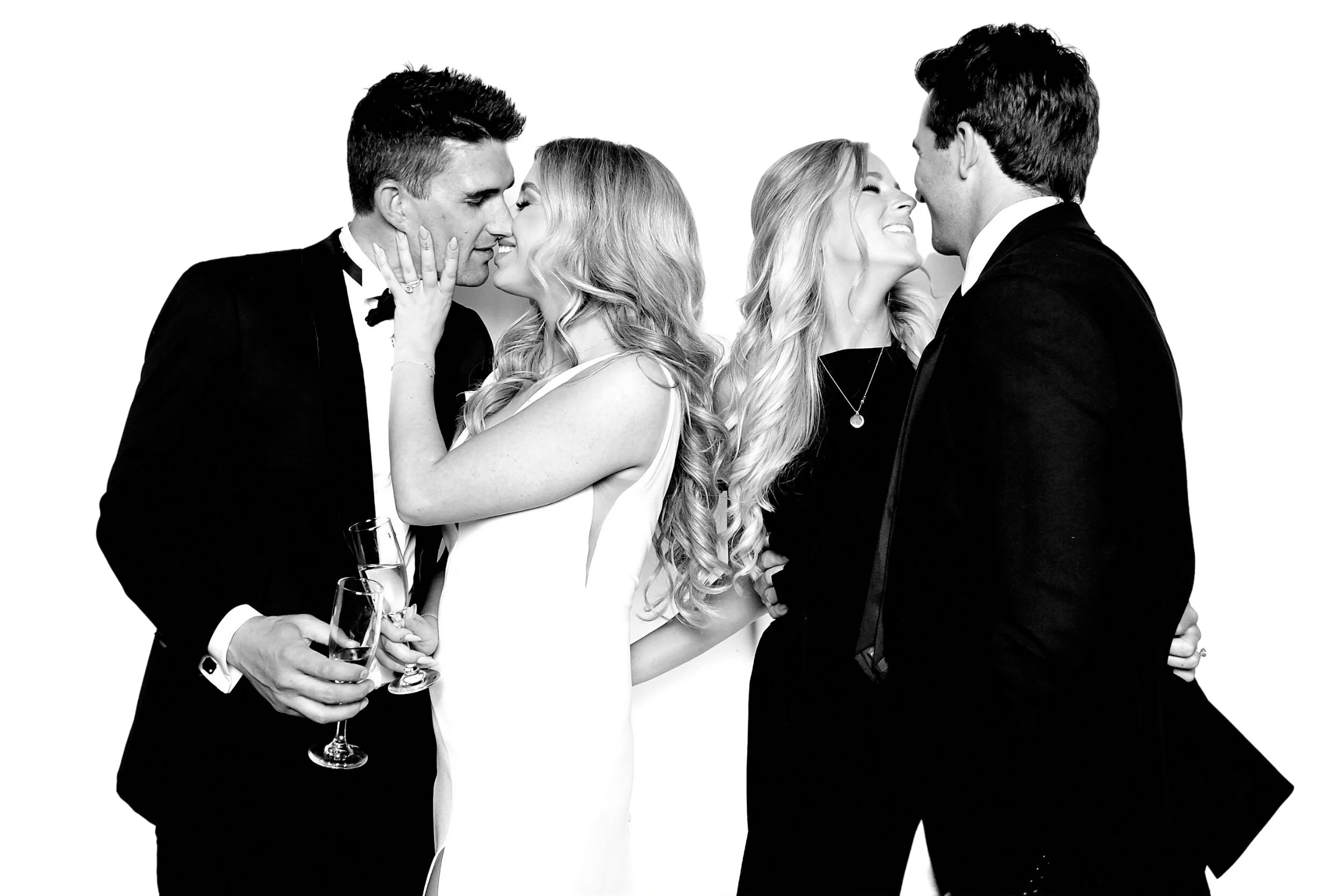 black and white wedding photo booth-10.jpg