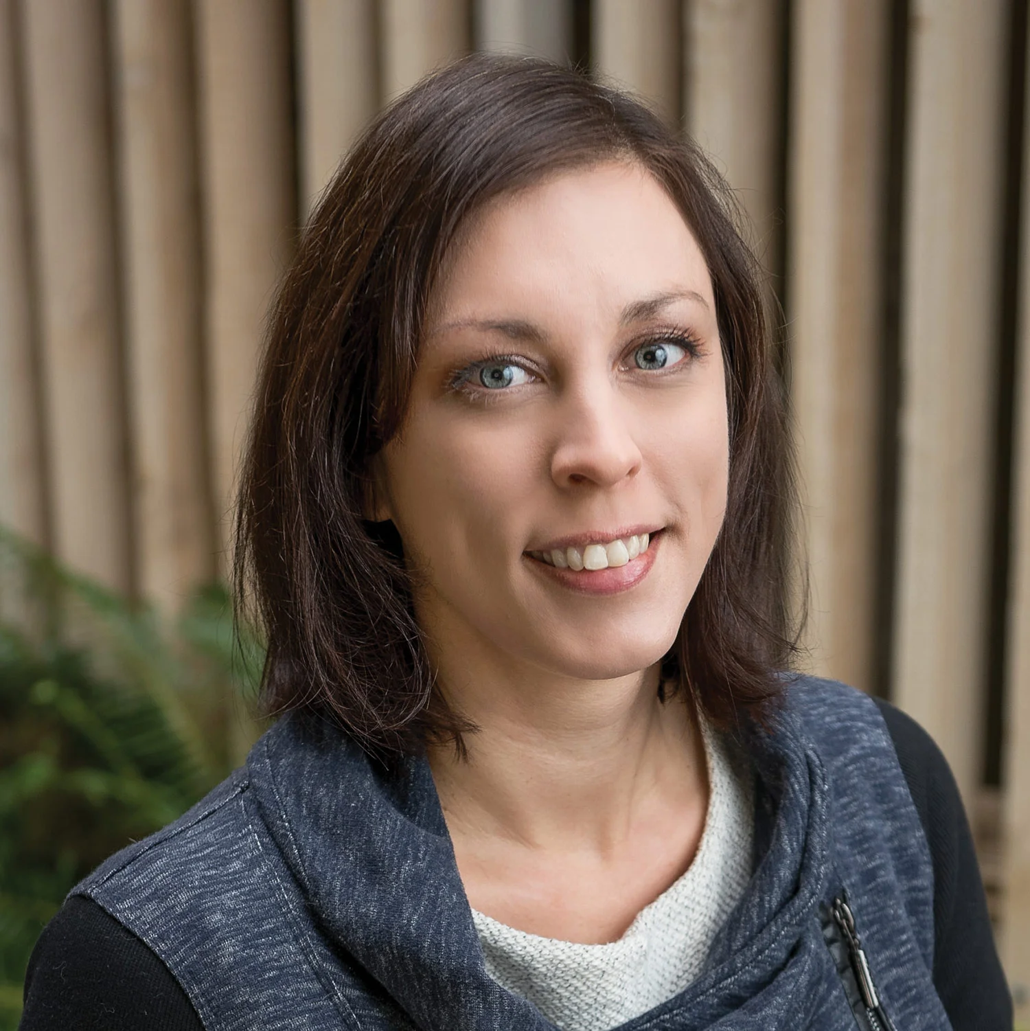 SARA MOORE Asset Management Bookkeeper Sara is the full charge bookkeeper for UD+P properties. She handles financial reporting, tenant ledgers, security deposits, rents, bank reconciliations, payables and receivables, debt service payments, and utility bill-backs to commercial tenants. Sara also helps to prepare budgets and analyze performance. A native of Milwaukie, Oregon, Sara earned a bachelor’s degree in economics at Oregon State University. She then worked in senior housing and property management before settling on bookkeeping as her primary career path. Sara joined UD+P in early 2013 with 11 years of experience in bookkeeping, property management, and human resources.