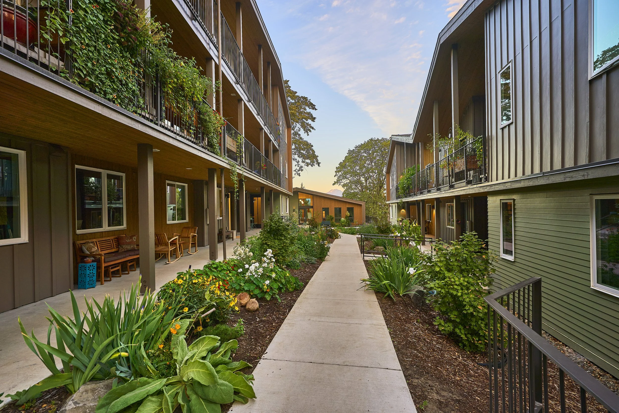 25014 MFA Hood 0236.jpg