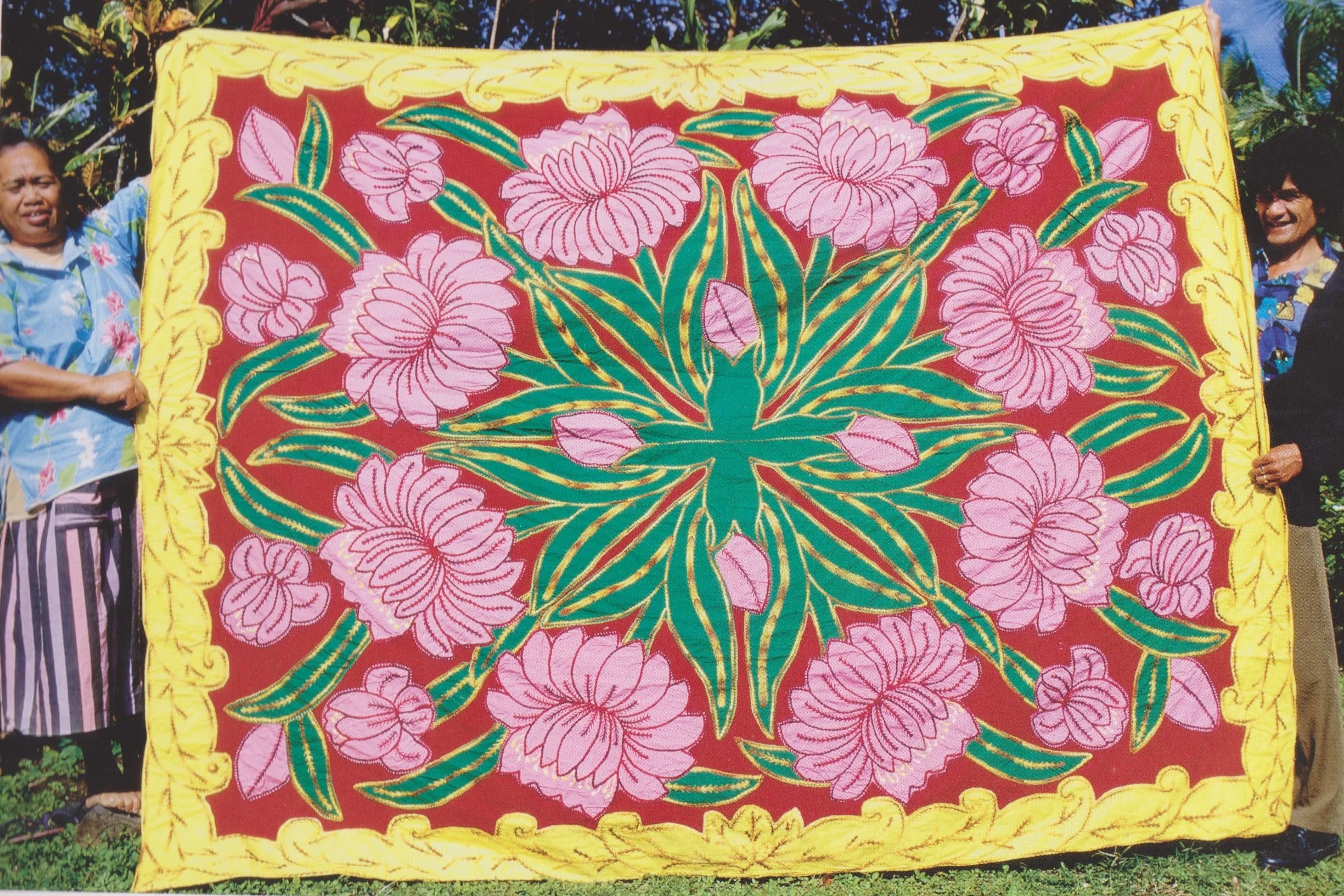Old-Style-hand-applique-Tivaevae.jpg