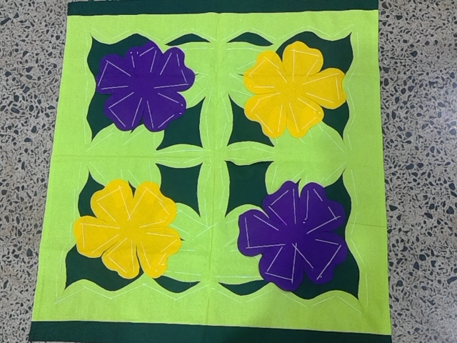Wall hanging Green yelllow.png