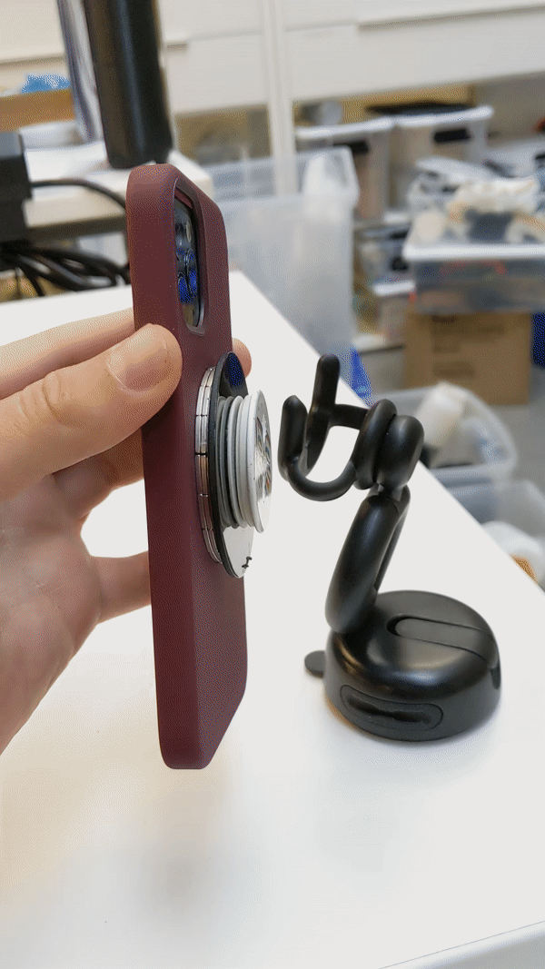 MagSafe-G4-Mounting.gif