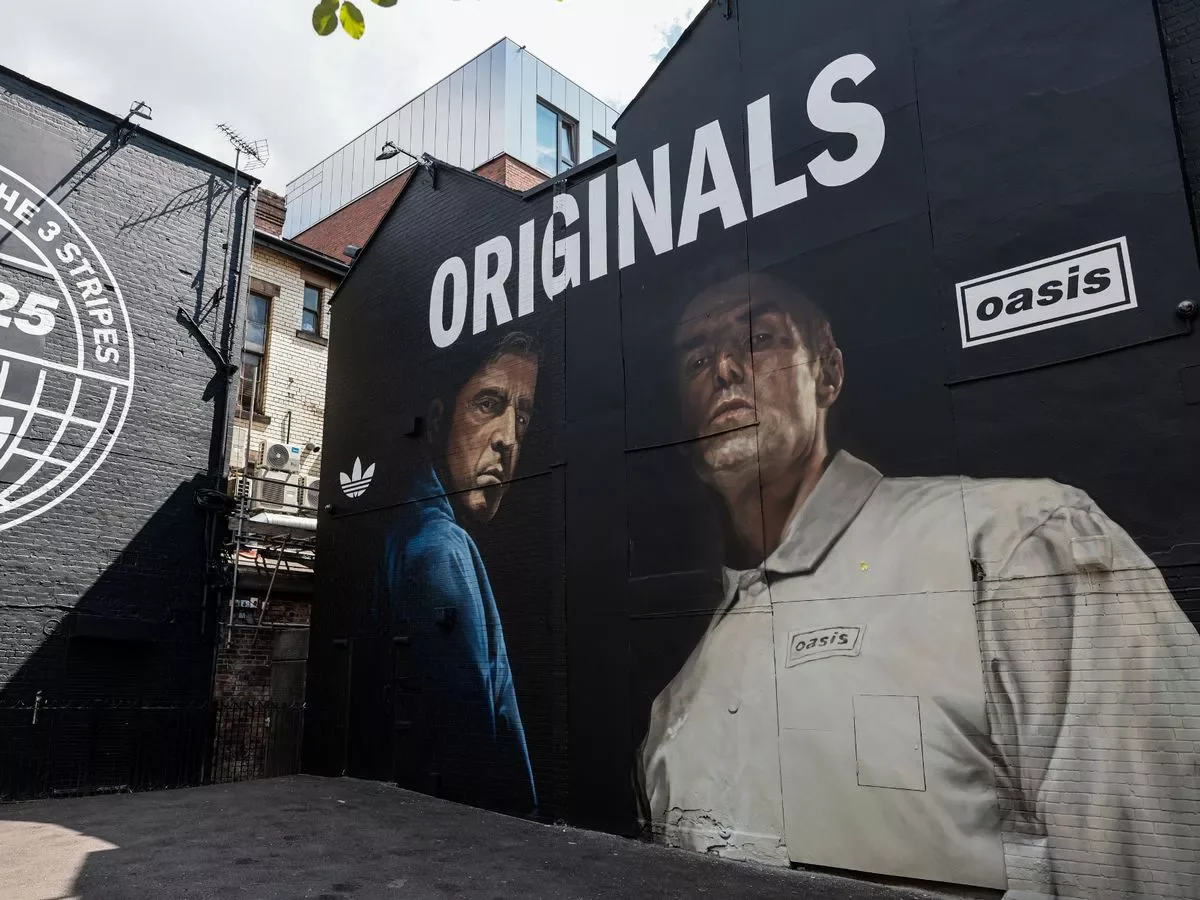 0_Adidas-Oasis-mural (1).webp