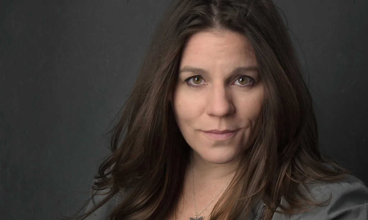 Jennifer, portrait and headshot photographer at Fotoplicity studio in East Brunswick NJ