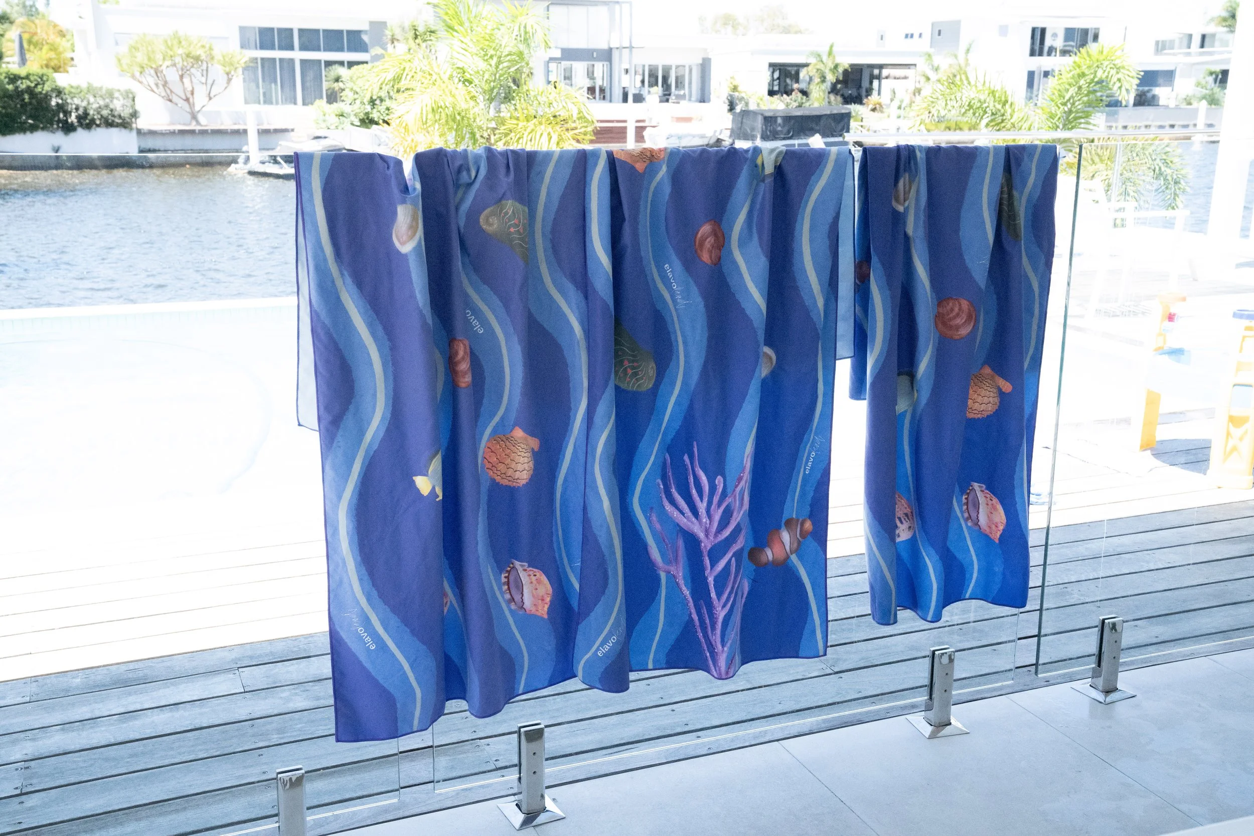 elavoland-microfibre-towel-coral-reef.jpg