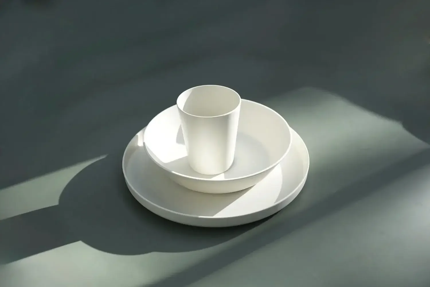 elavoland-pla-kids-dinnerware-starter.webp