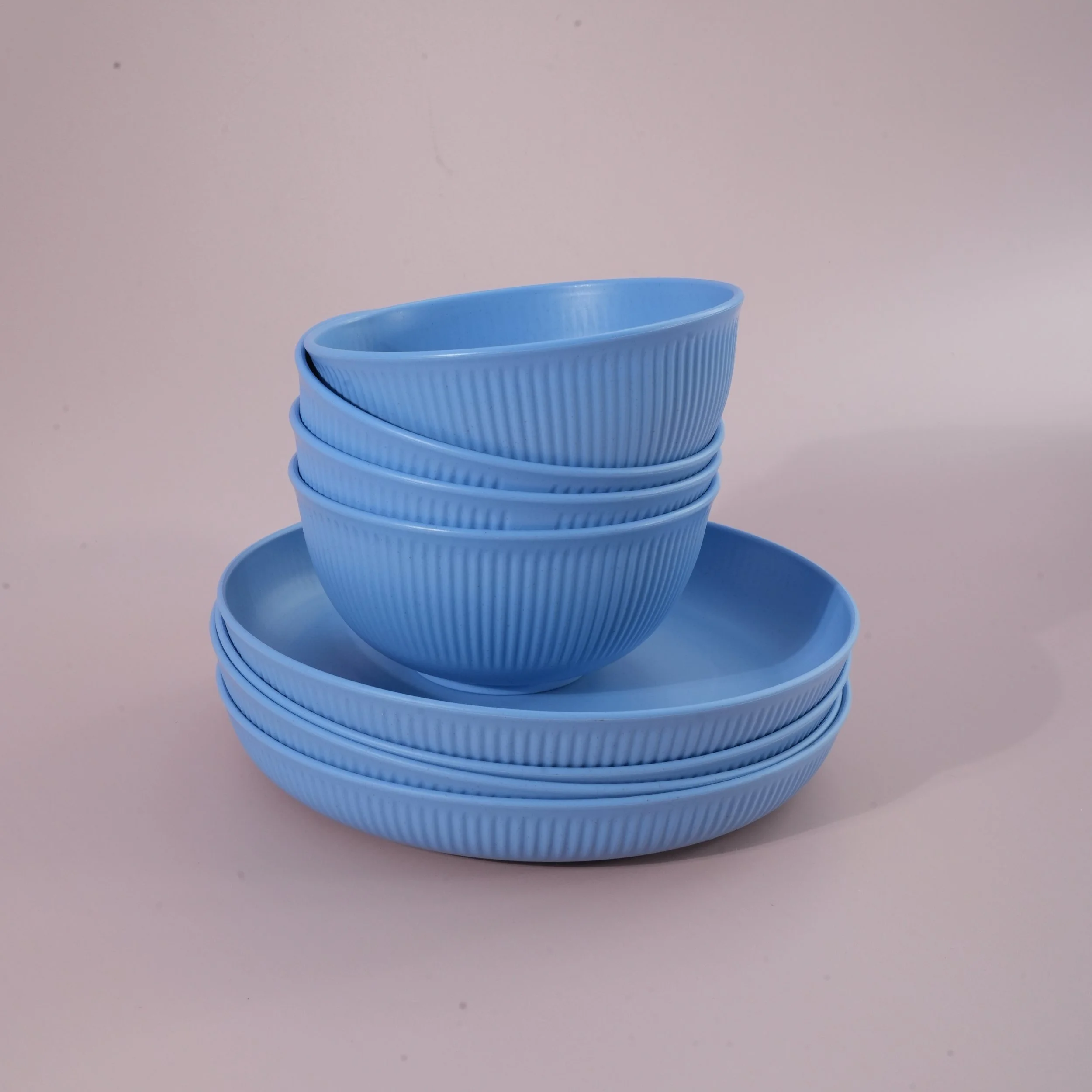 elavoland-blue-light-plates.png