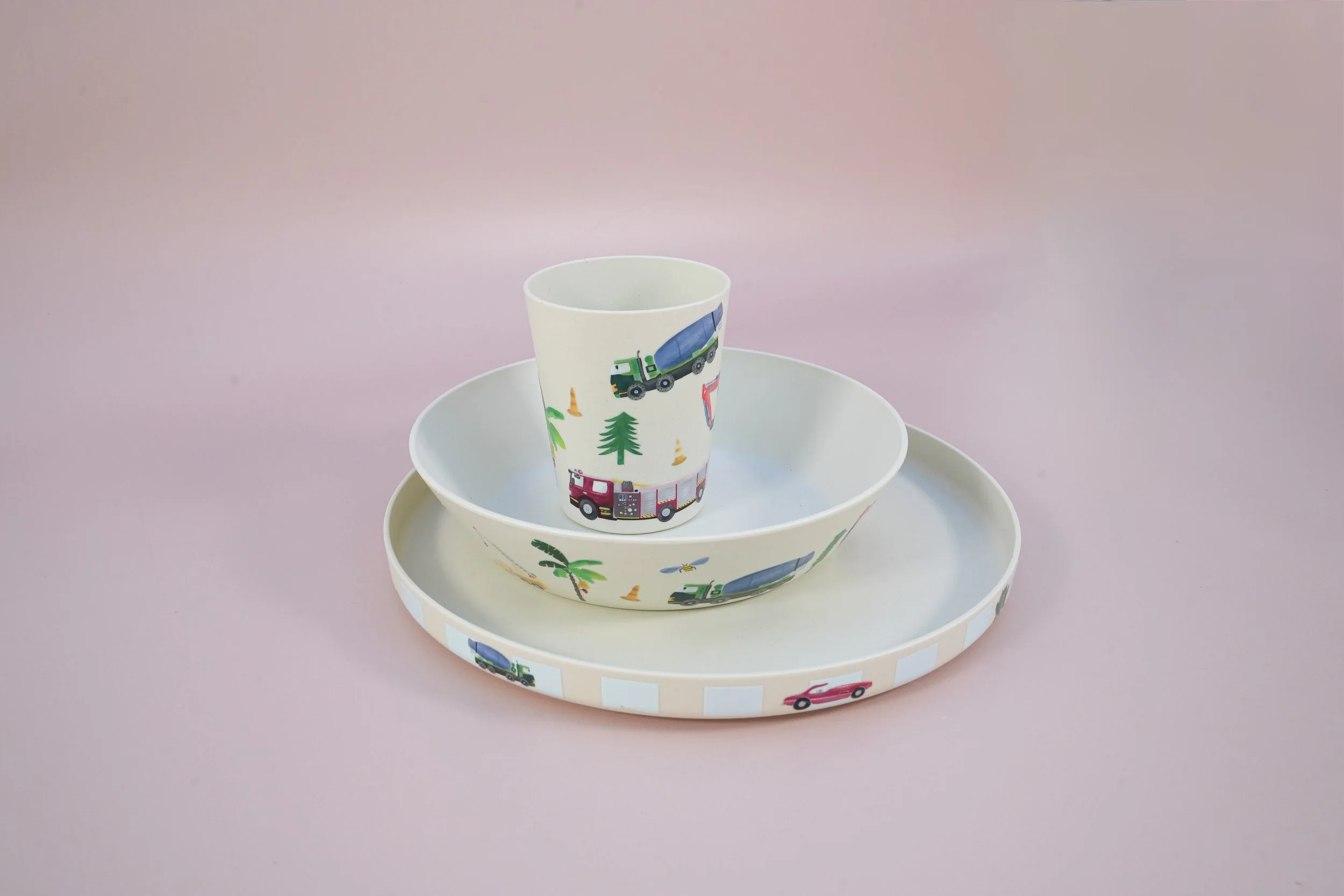 elavoland-printed-trucks-plant-based-pla-dinnerware-100%-plastic-free.jpg