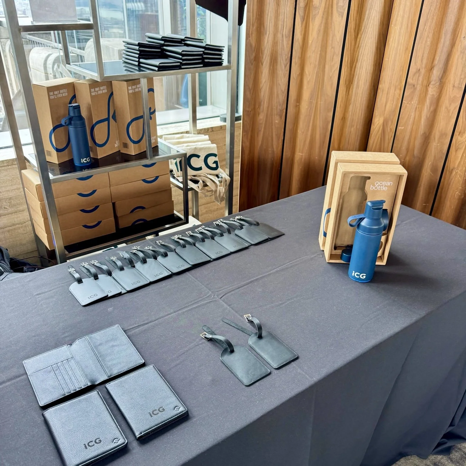 Display of personalised accessories and event gifts at the ICG activation