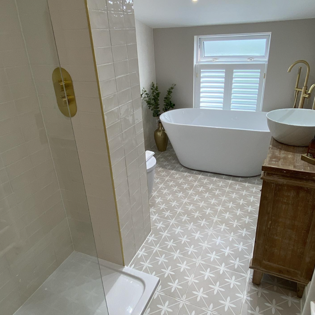 Bathroom Shutters.png