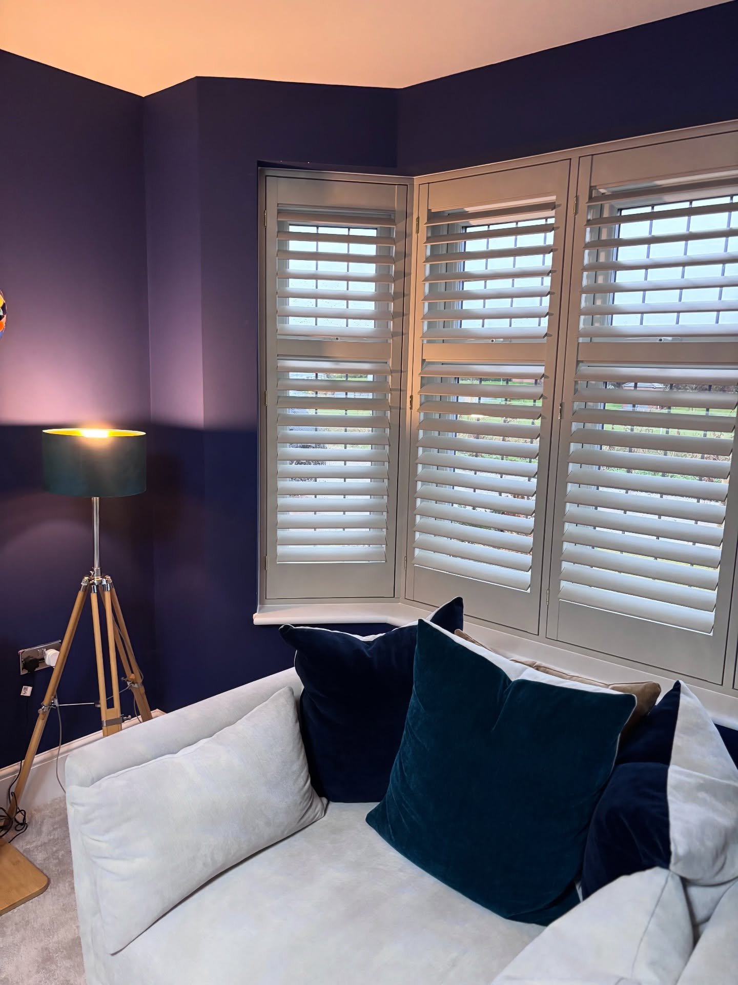 Who doesn&rsquo;t love a pop of colour? 🎨🫟

Don&rsquo;t settle for boring! With our made-to-measure window shutters, you get complete control over the design, including an unlimited palette of finishes. 

We&rsquo;ll help you find that perfect shad