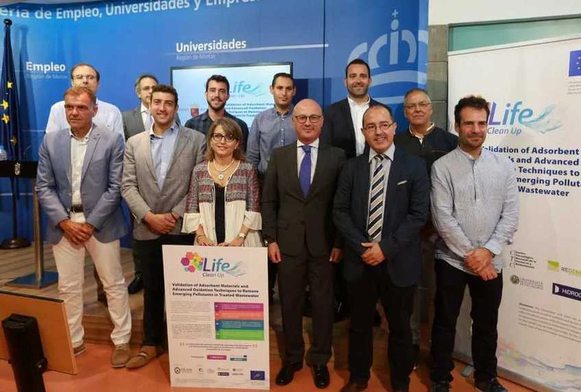 Presentation before the media of the  Life Clean Up project