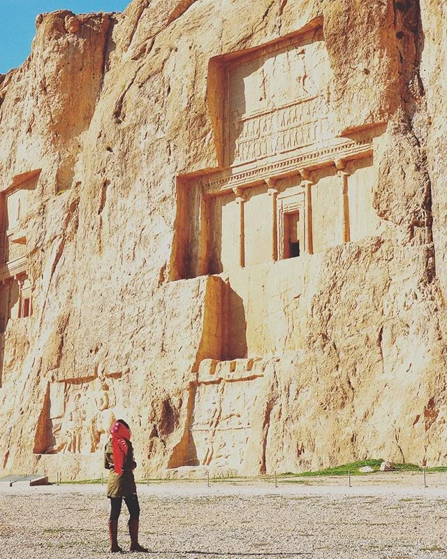 Travel makes one modest. You see what a tiny place you occupy in the world.
.
.
.
Viajar nos torna mais modestos. Percebemos o minúsculo lugar que ocupamos no mundo.
.
.
.
Gustave Flaubert
.
.
.
#irã #naqsh #naqsherostam #missãovt #revistaviajar #revistaqualviagem #viagemtop #viajarepreciso #viajarfazbem #arteislamica #arquiteturaislamica #islamicarchitecture #iran #iran_tourism_official #irão #rotadaseda #culturapersa #mochileirosgrupofechado #travelblogger #blogueiradeviagem #amazingplaces #aroundtheworldtrip
#meucliqueestadao #persa #theglobevacationer
#dreamdestination #persepolis #brasileiraspelomundo