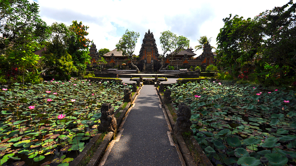 Pura Taman Saraswati, Ubud. Foto: David Mattatia
