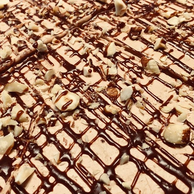 Rocky alpine trail - or - Nutella and hazelnuts?

#deliciousness
#kimberlydesserts #bakingbusiness
#zurichsmallbusiness #zurichbakingbusiness
#zurichdesserts #zurichfoodie
#cakeart #cakelover #cakeoftheday
#nutellahazelnutcake #nutellabuttercream 
#c