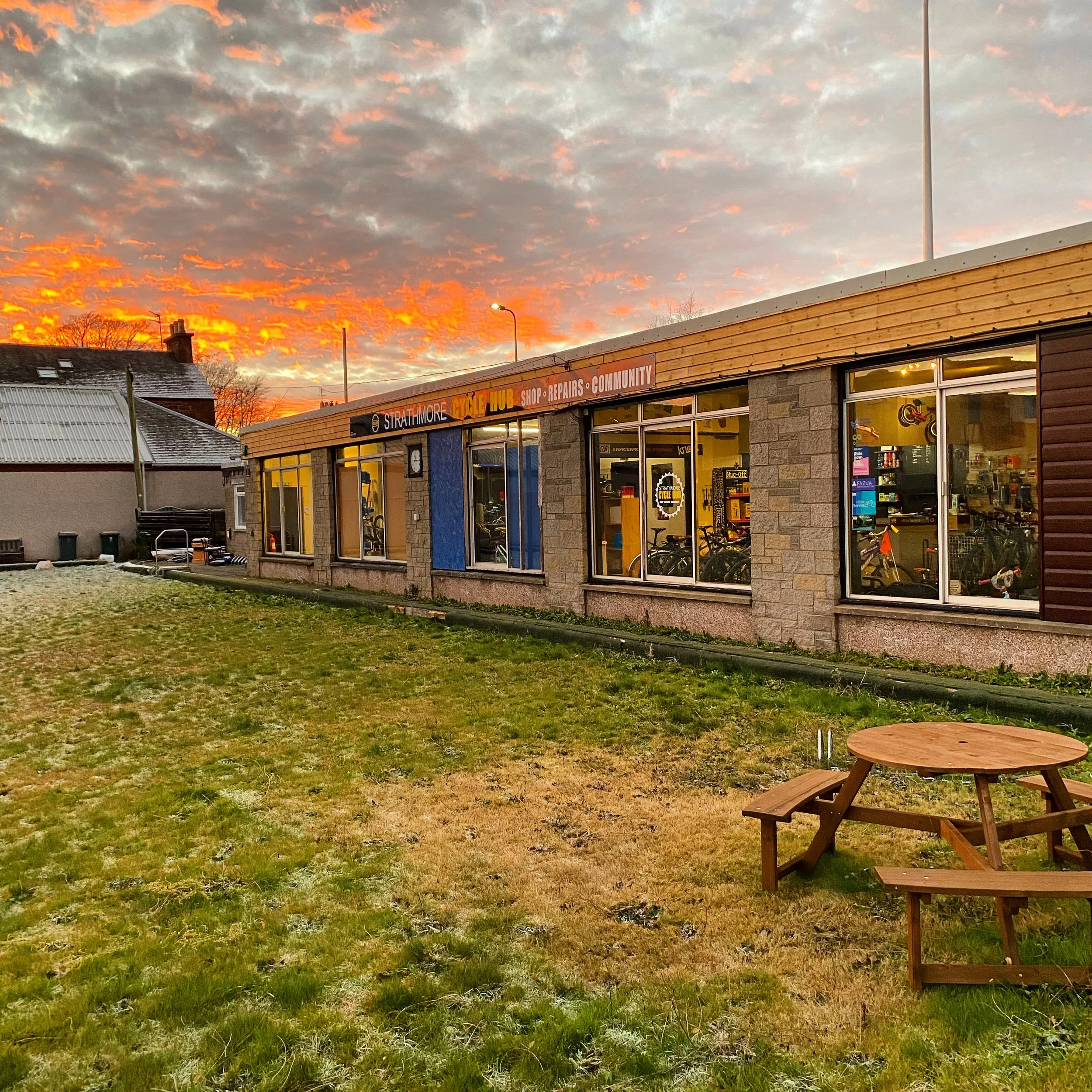 AD | Thrive in 2025 with GrowBiz 