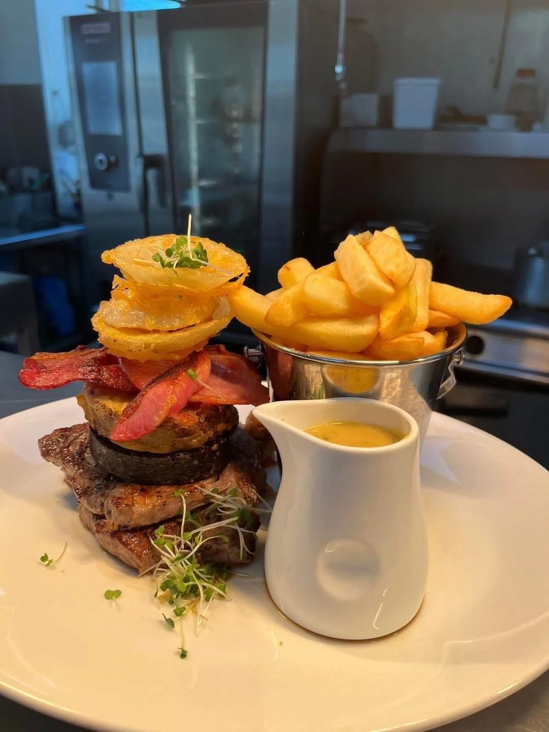 AD | Delicious All-Day Eating is Easy at The Red House Hotel