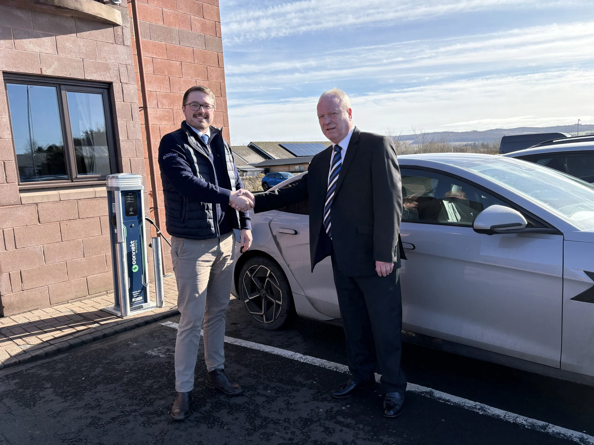 AD | Charging Along to the Red House Hotel