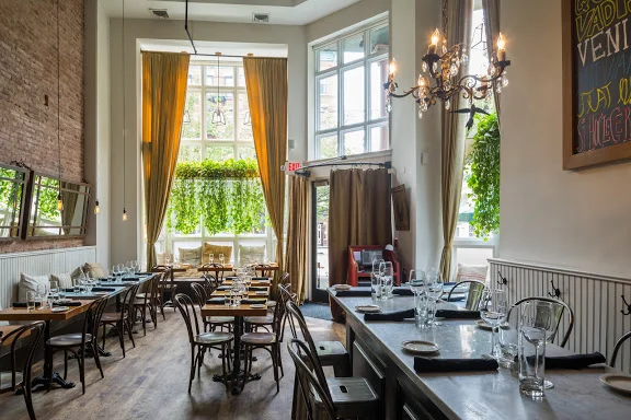 Satis Bistro.jpg