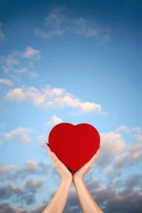 The Ultimate Holiday Romance Guide: 8 Strategies for a Season of Success
