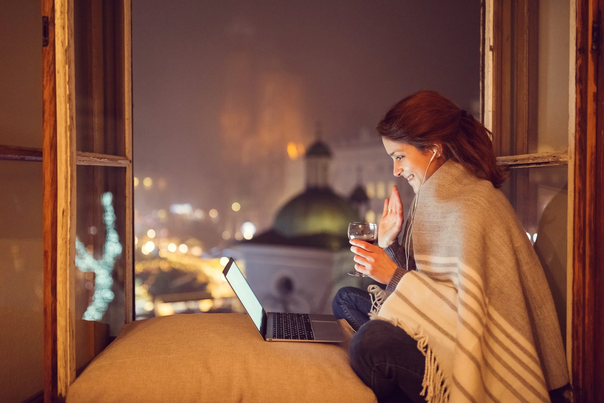 Should Women Make the First Move in Online Dating?