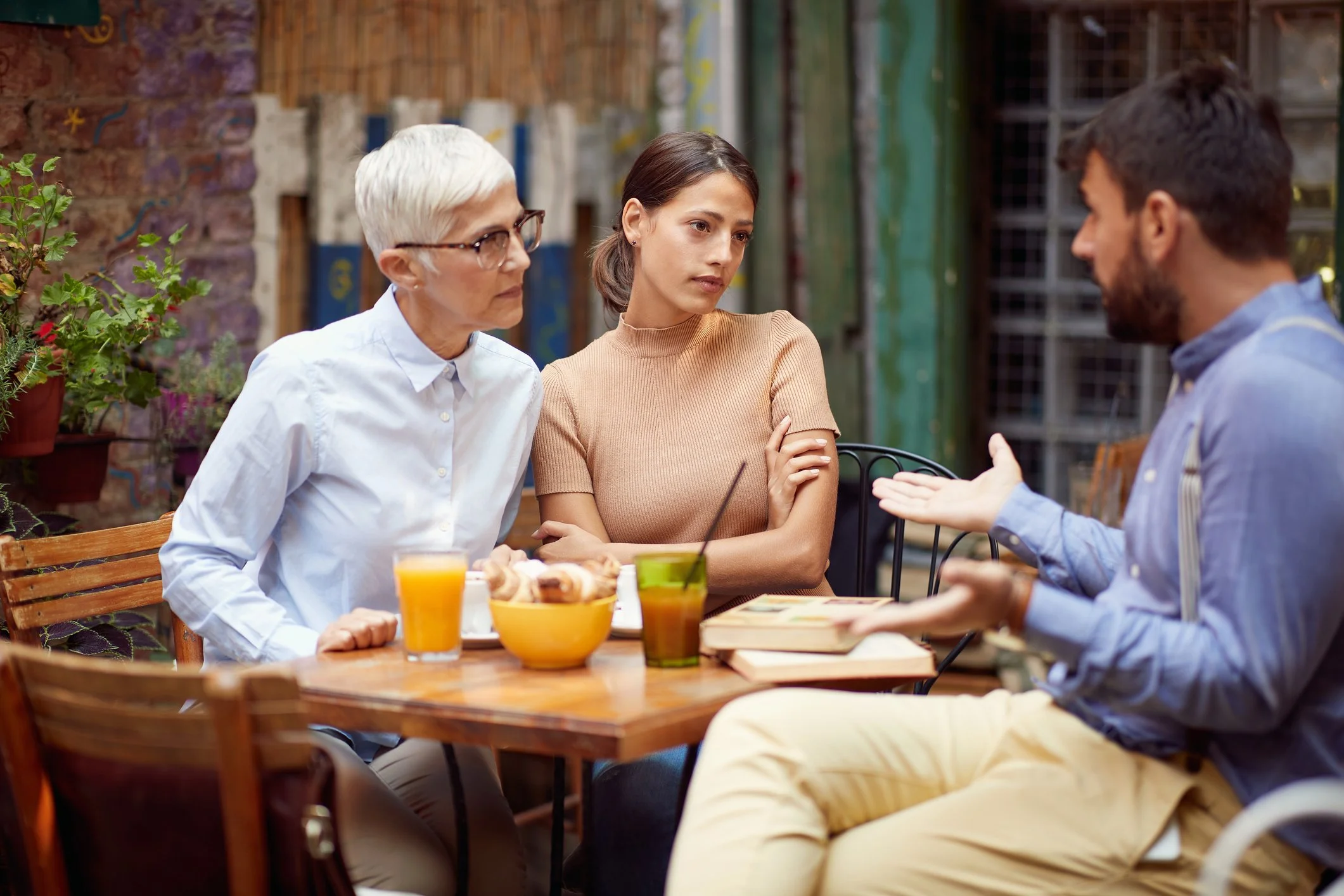 What Do I Do if My Friends Don't Like the Person I'm Dating?
