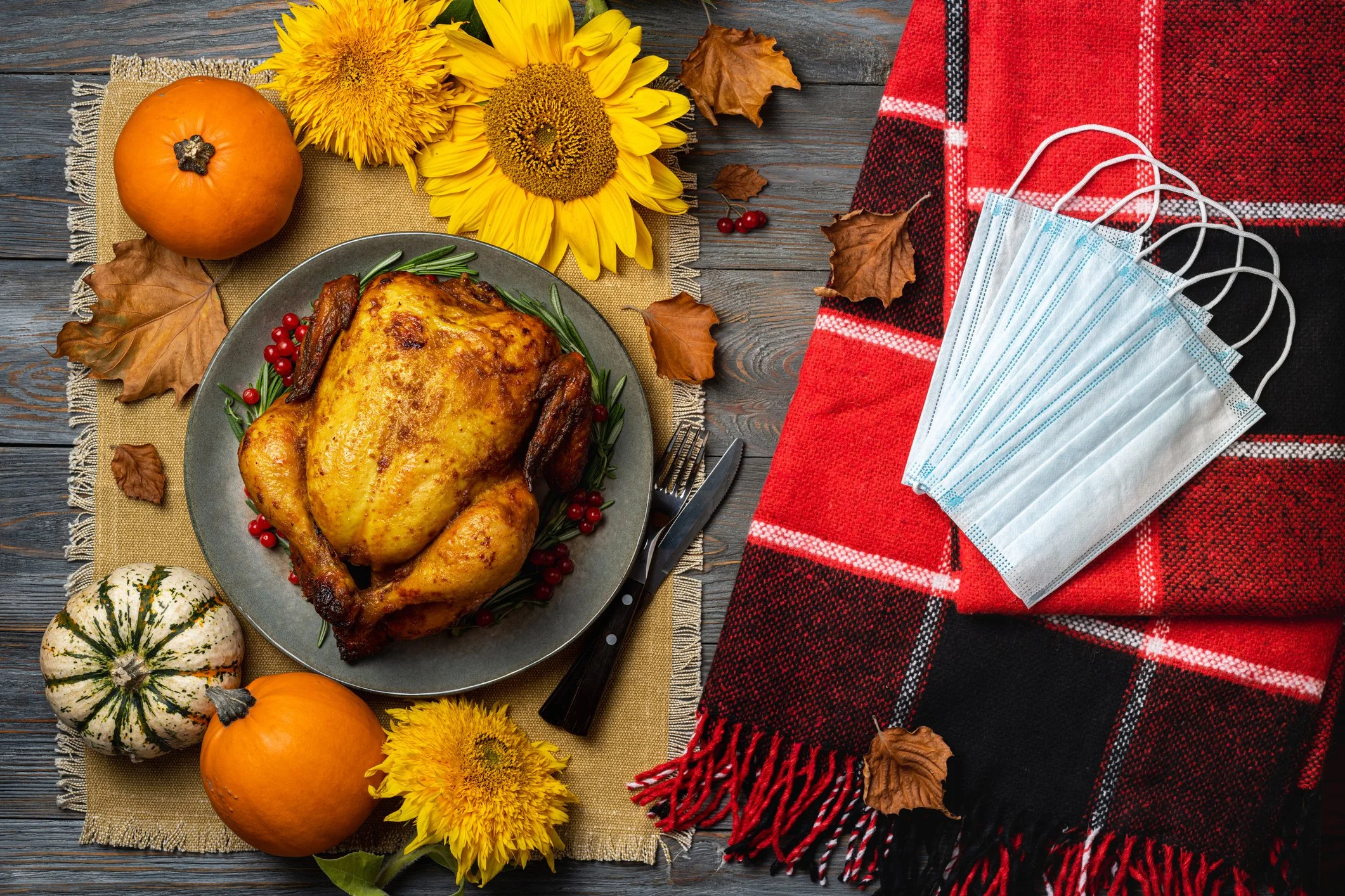 5 Ideas for Singles to Stay Social While Socially Distant This Thanksgiving