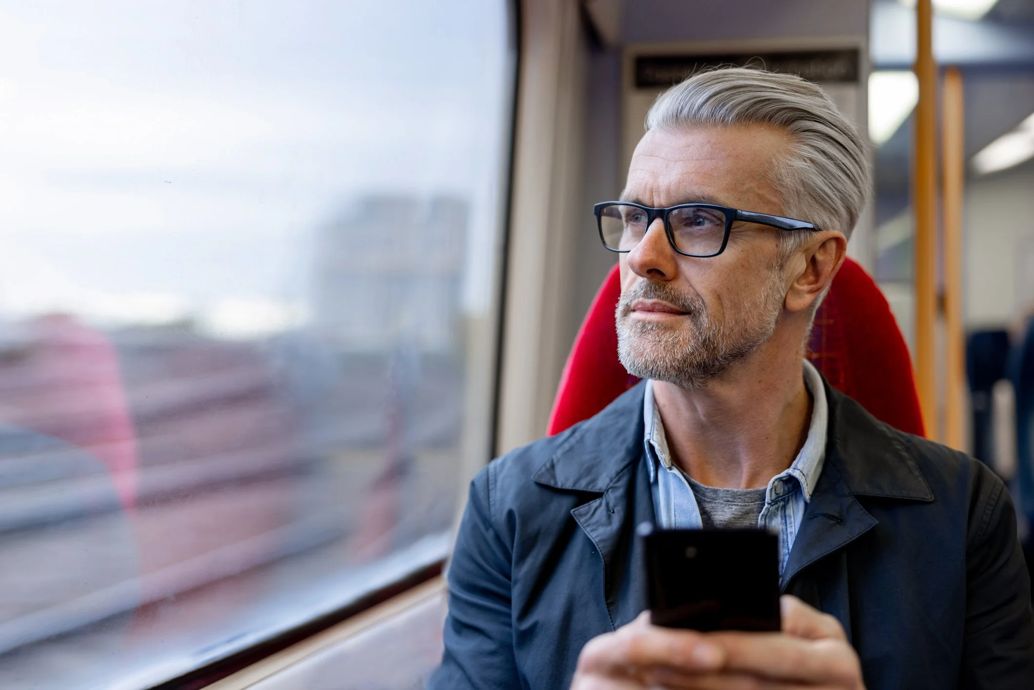 Why Single Men Are More Lonely Than Women - Study