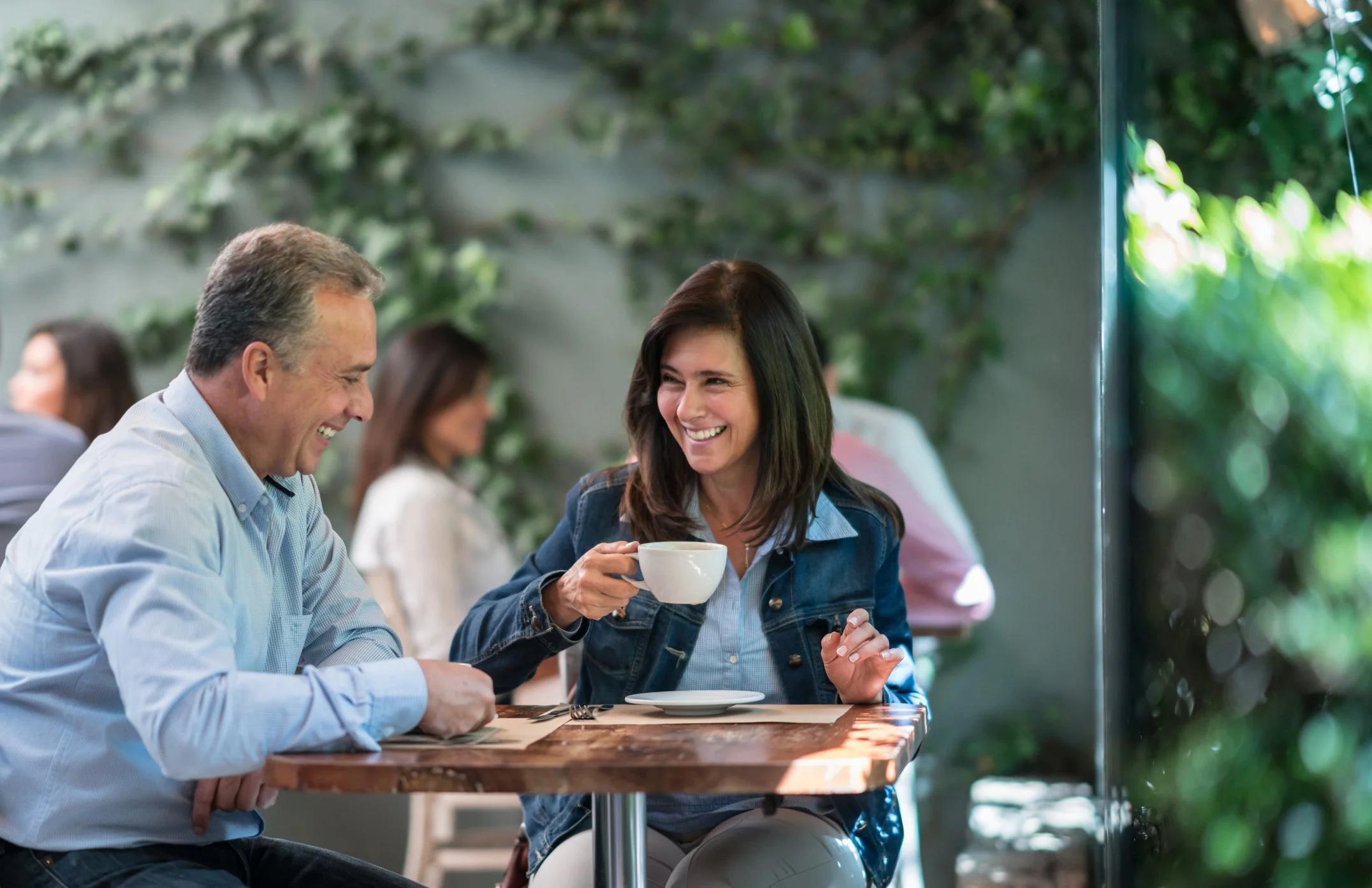 Should You Talk About Past Relationships With a New Partner? 