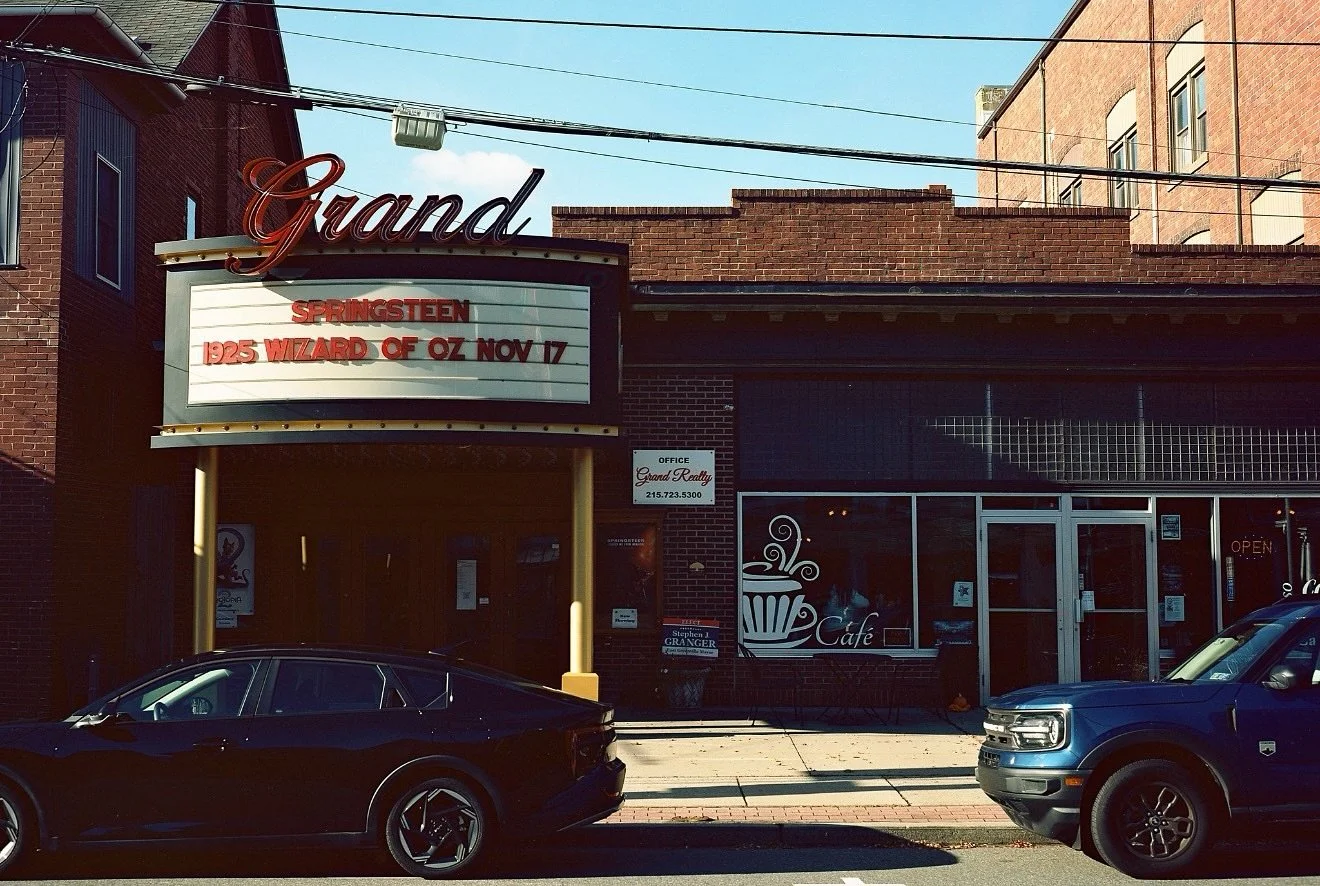 I left our room a little later than I&rsquo;d planned that morning, but the sun was still in a favorable position for a morning shoot. It&rsquo;s fascinating to see how a landscape changes in opposing times of the day. 

📷Mamiya Press Universal, 100