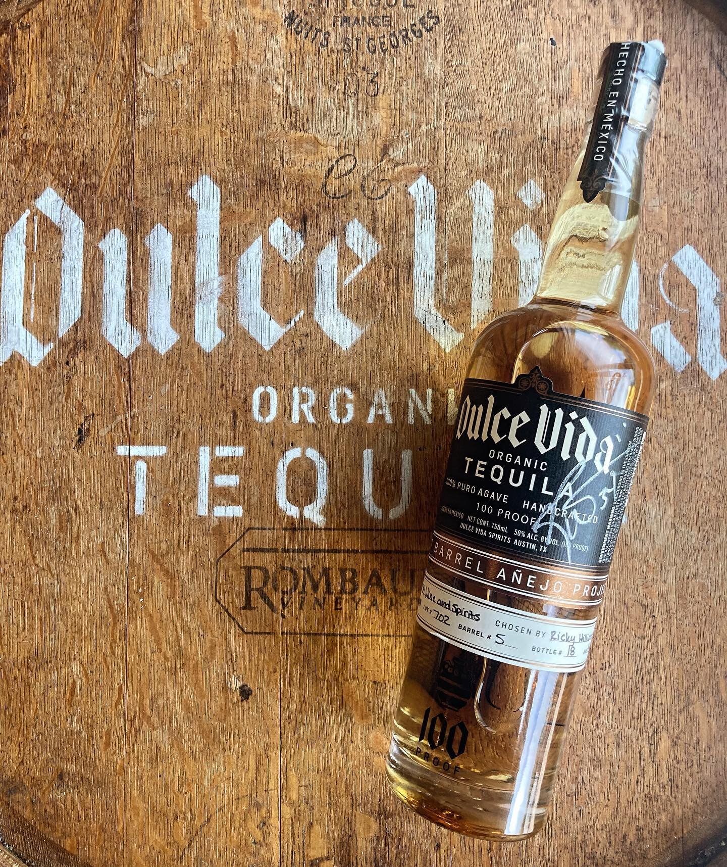 Our @dulcevidatequila Barrel Anejo selected by @williams now available. Aged 14 months in a Beam Distillery barrel provides this tequila with notes of caramel apple blended with hints of fruity agave.
-
-
-
#tequila #dulvevida #margarita #liquor #ane