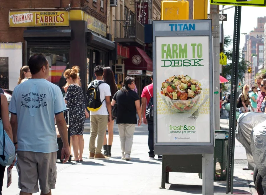 adv_fresh&co_phone_kiosk.jpg