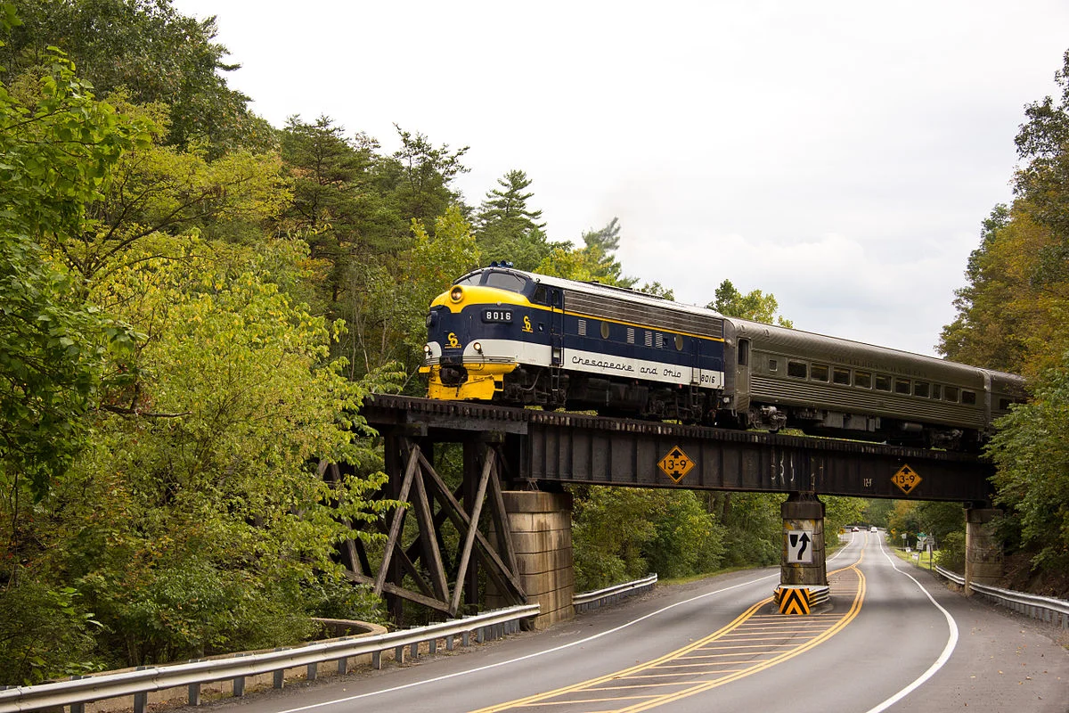 The_Potomac_Eagle_Crosses_WV_Route_28_(6170081665).jpg