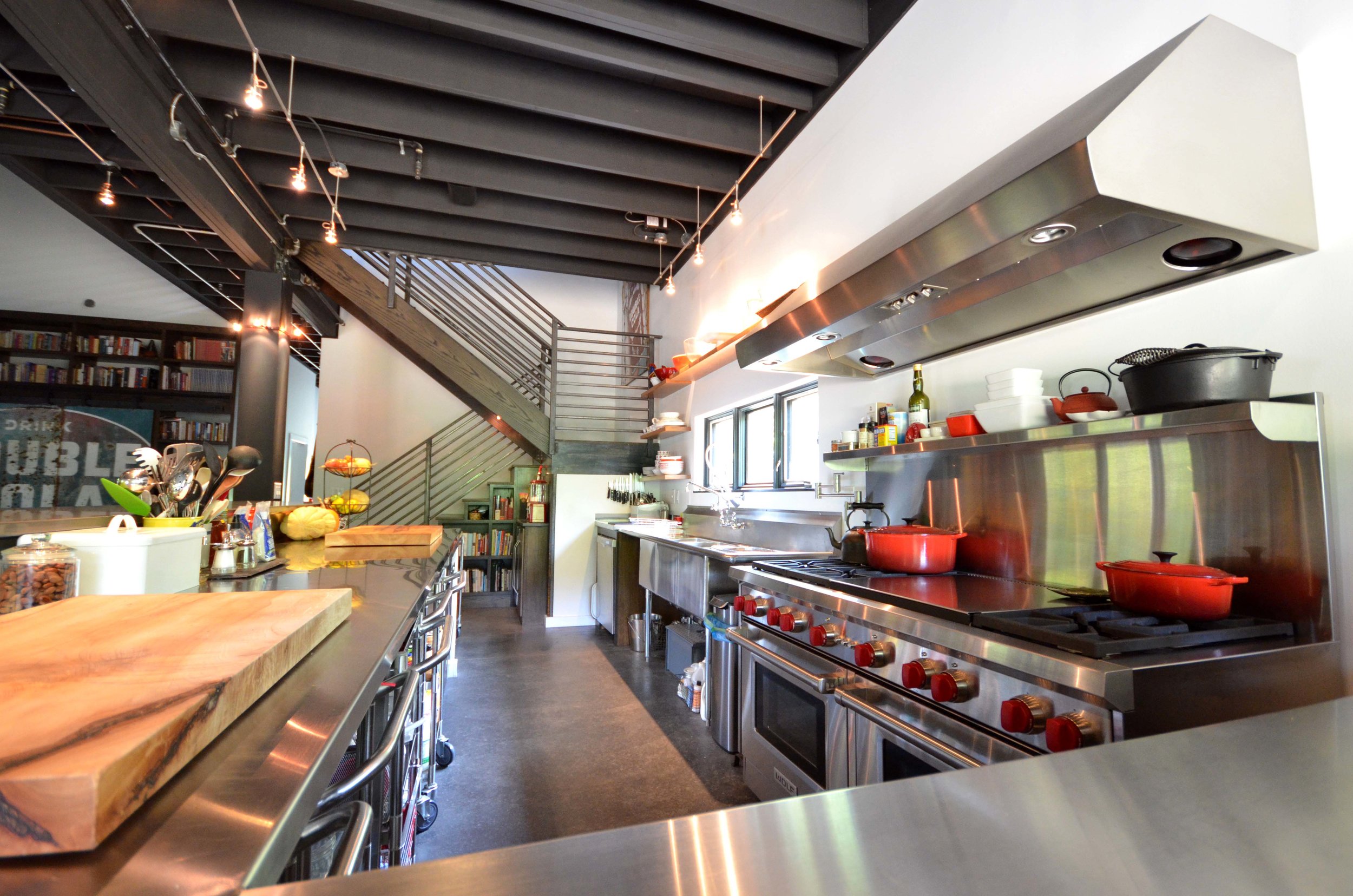 09_Kitchen_galley.jpg