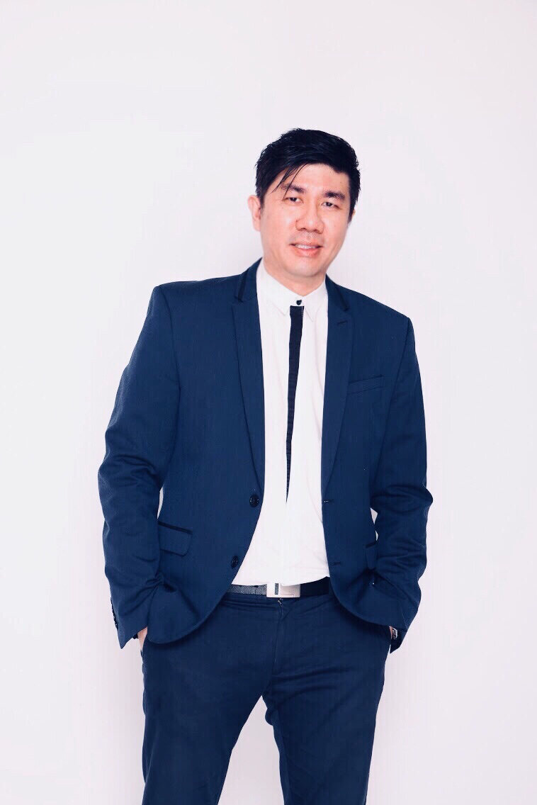 Linus Lee - Wedding Showmaster | Singapore Wedding Emcee Singapore