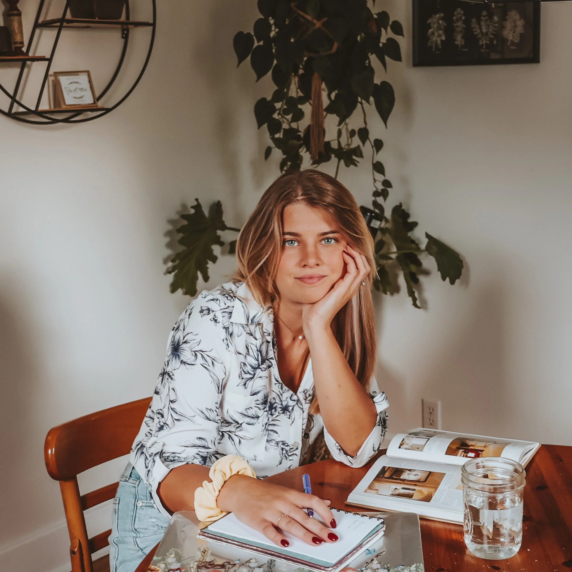 Lindsey: RYT-200, RYPT, Certified Birth Doula