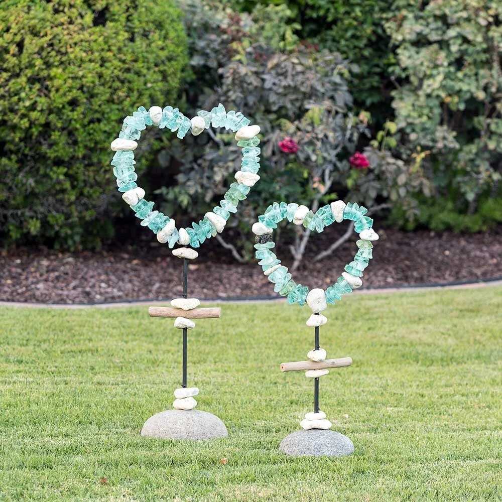 21659_61-_8__1 Sea Glass Heart Garden Stands.jpg
