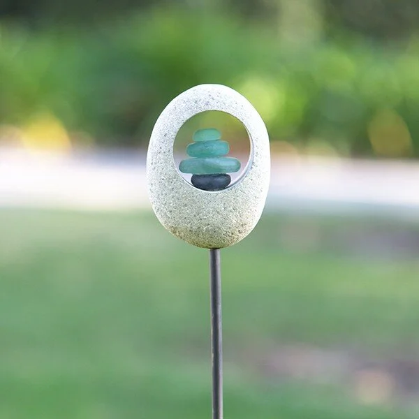 21600 Sea Glass Moon Stake.jpg