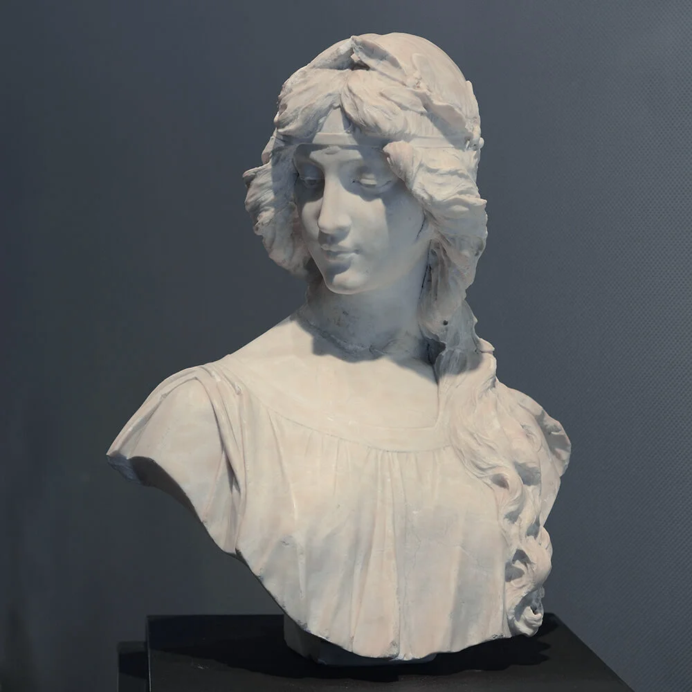 antique-alabaster-bust-lady-1.jpg