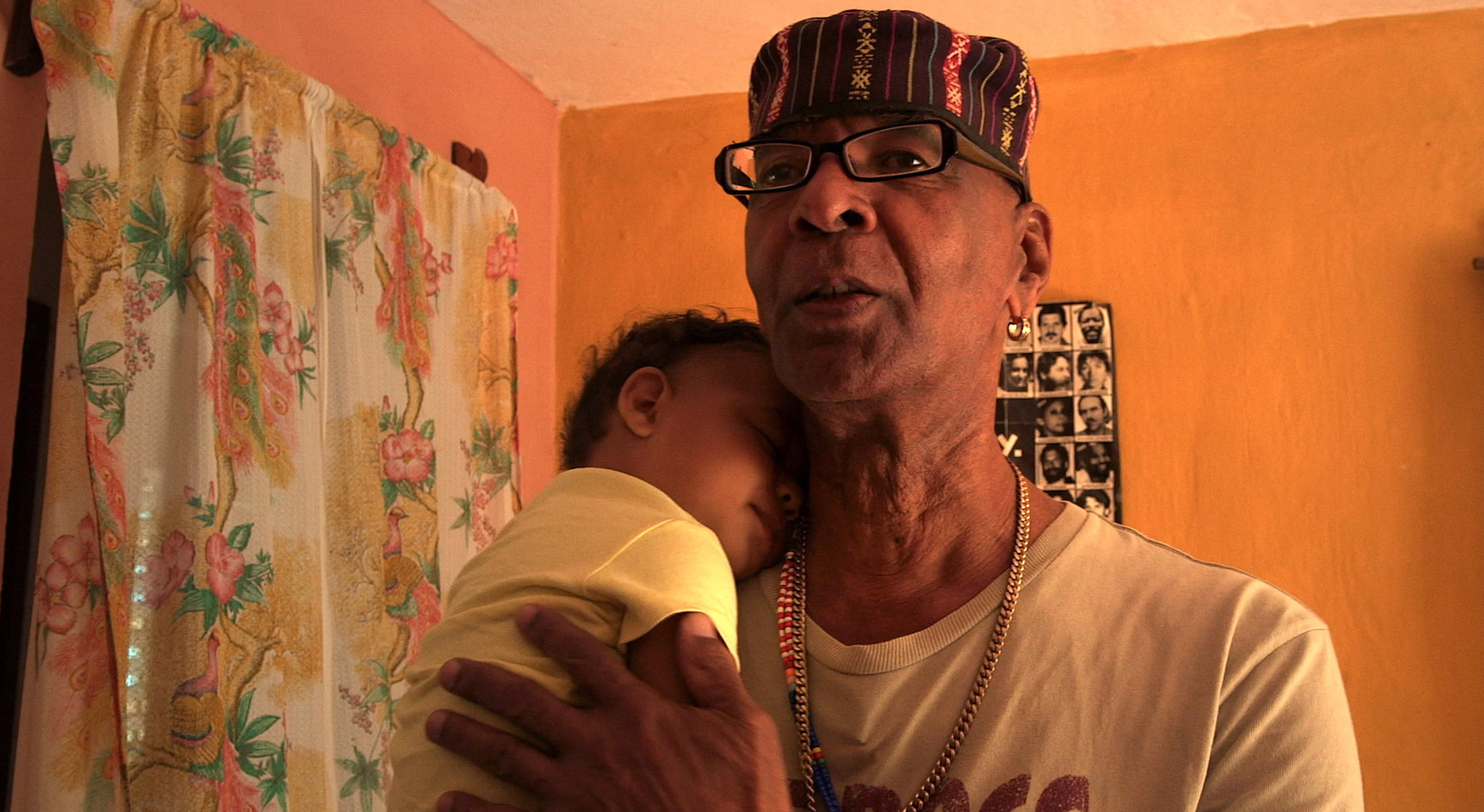 TheSkyjackersTale_4_Ishmael_Muslim_Ali-withGrandson.jpg