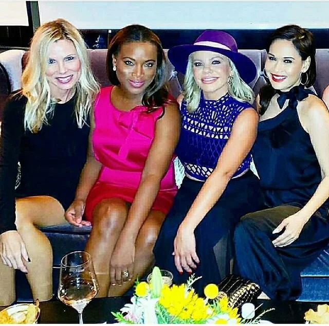 When your friends sends you love and your heart gets all the feels.... thank you sweet Sarai for this tag. Missing you tons! I can't wait to see your smile and hear your laughter when I see you! A reunion with these beautiful souls is a must! #tbt &q